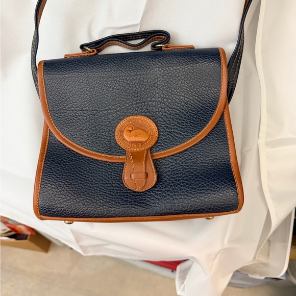 Dooney & Bourke Handbags - Dooney & Bourke Essex Crossbody bag Vintage pebble grain leather